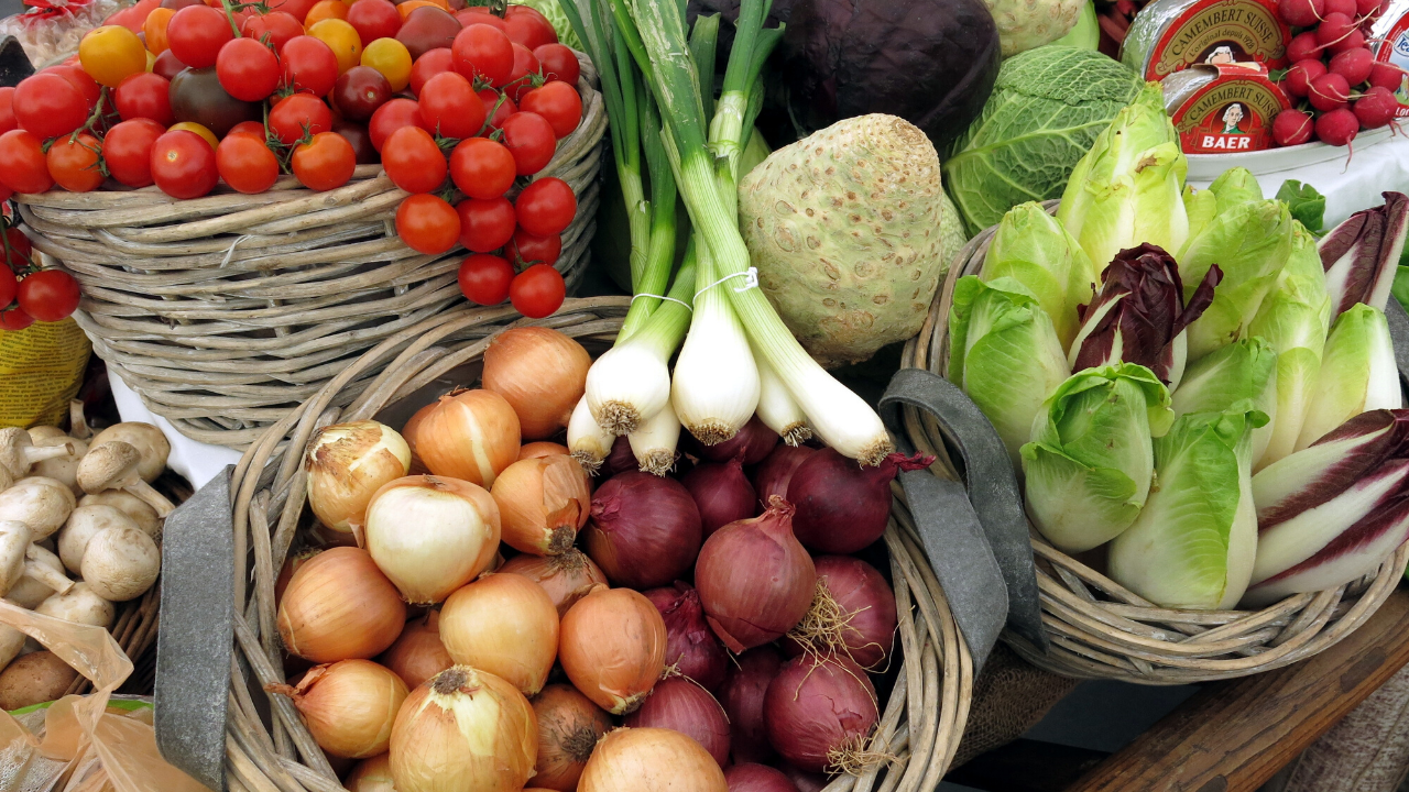 How to Choose and Grow Perennial Vegetables in your Garden Header